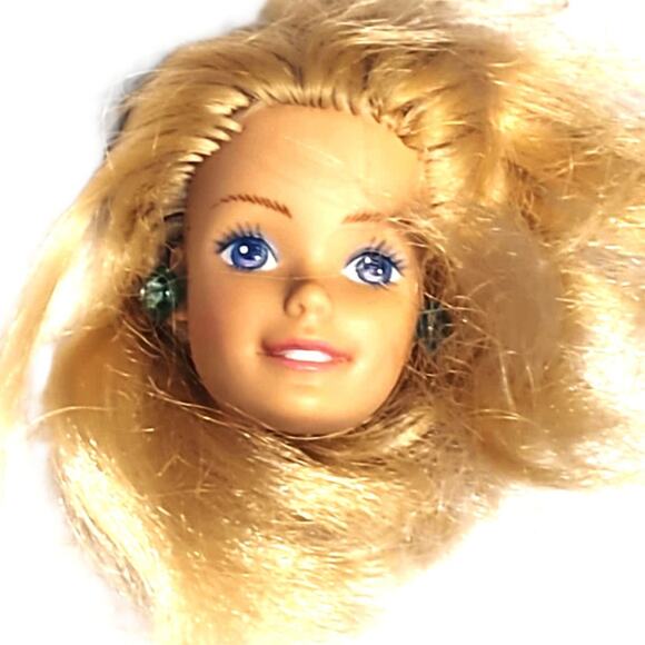 A Vintage Lot of Barbie  & Friends Heads - Picture 13 of 16